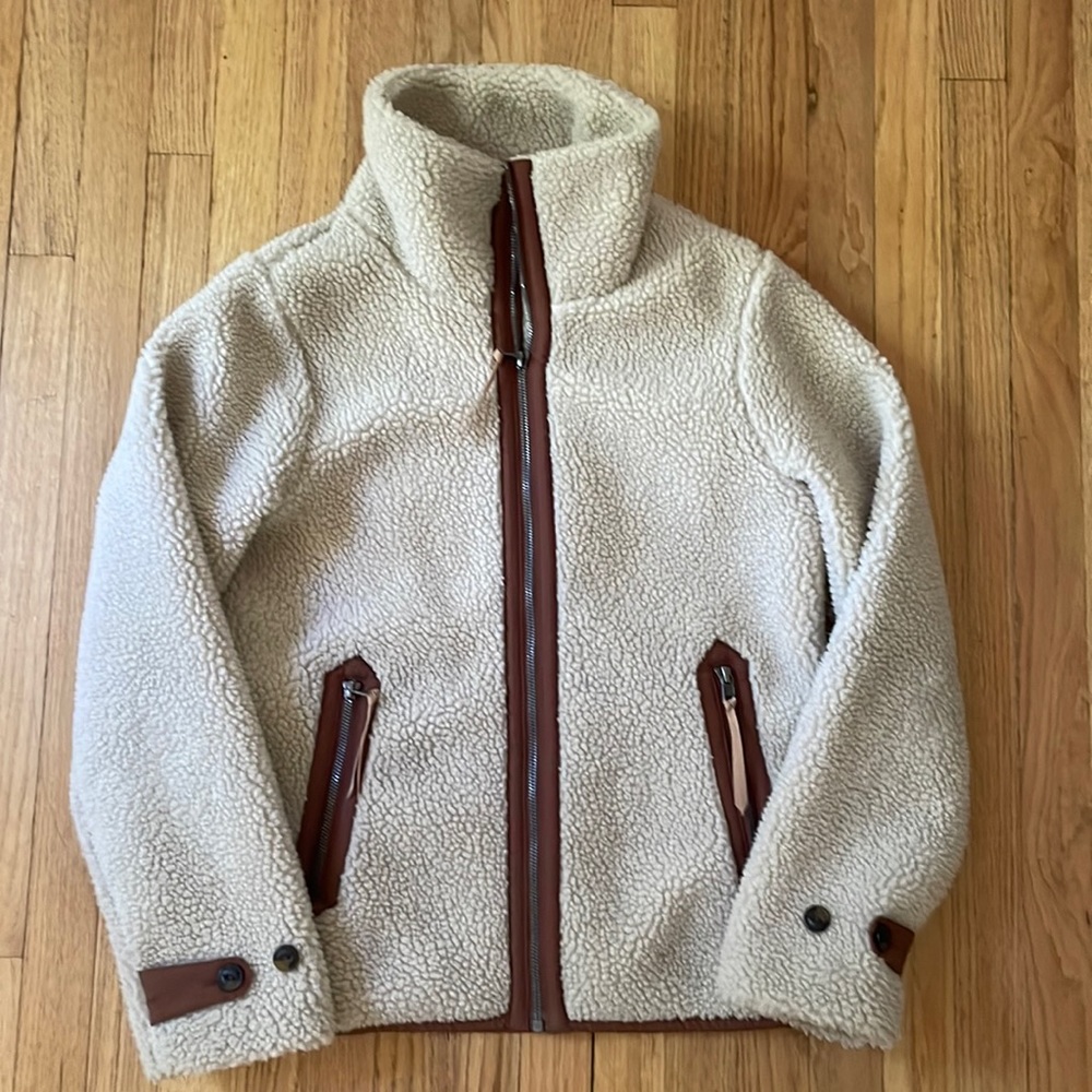 COPY - Patagonia Women’s Divided Sky Jacket